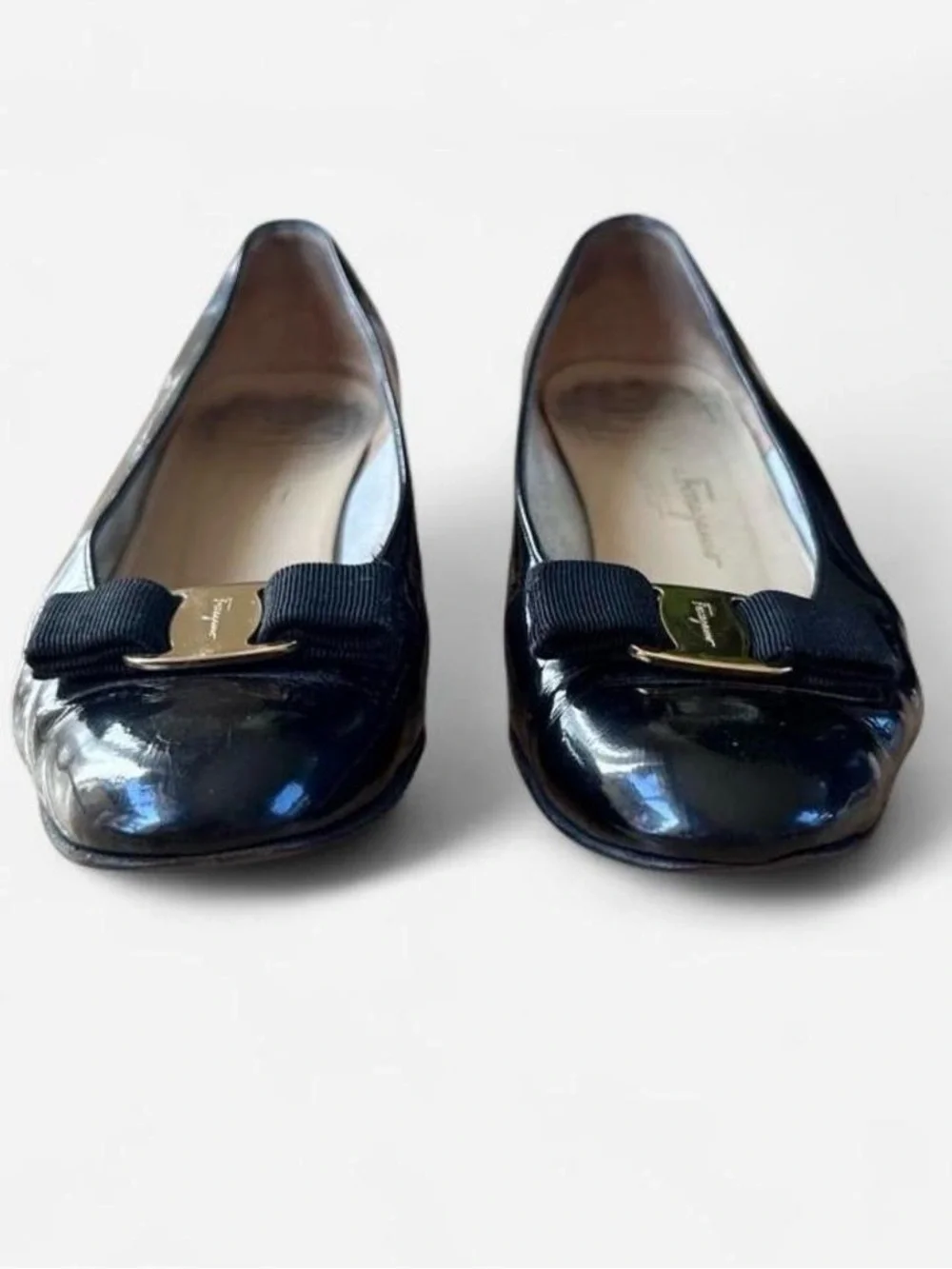 Vintage Salvatore Ferragamo Black Patent Leather Vara Bow Pumps Low Heel 9½ C